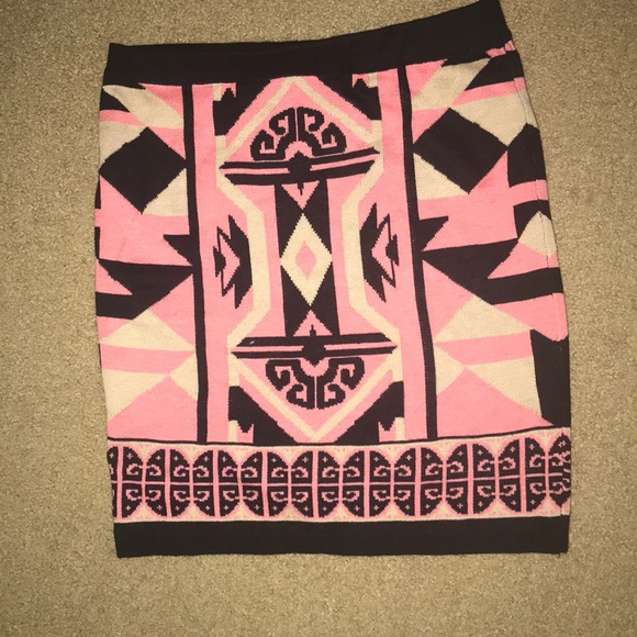 Dresses & Skirts - Skirt